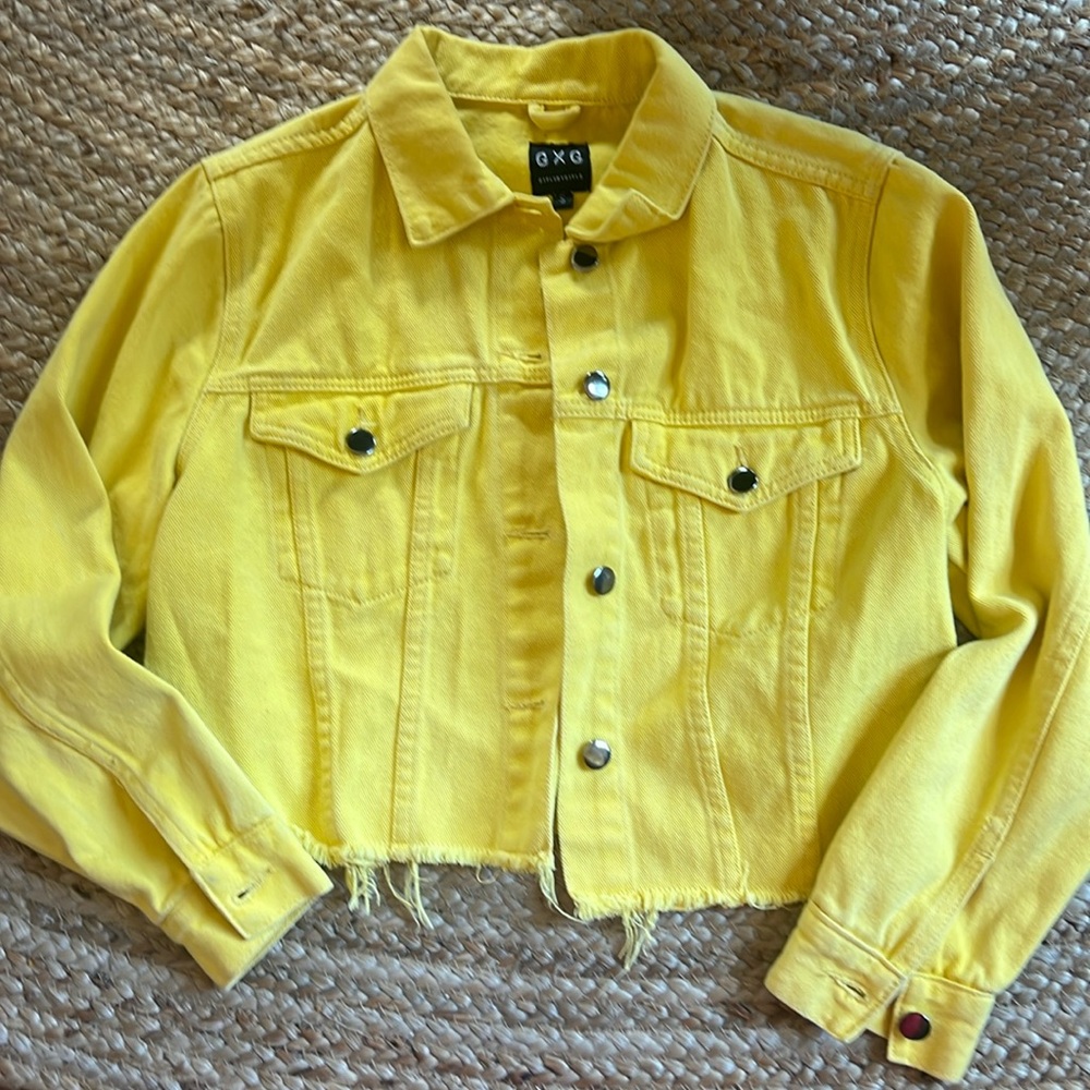 GXG Yellow cropped Jean Jacket Raw Hem Size Small
